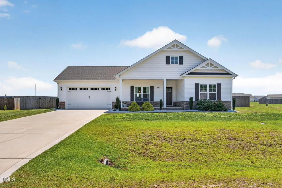 Unit for sale at 208 Fynloch Chase Drive, Fremont, NC 27830
