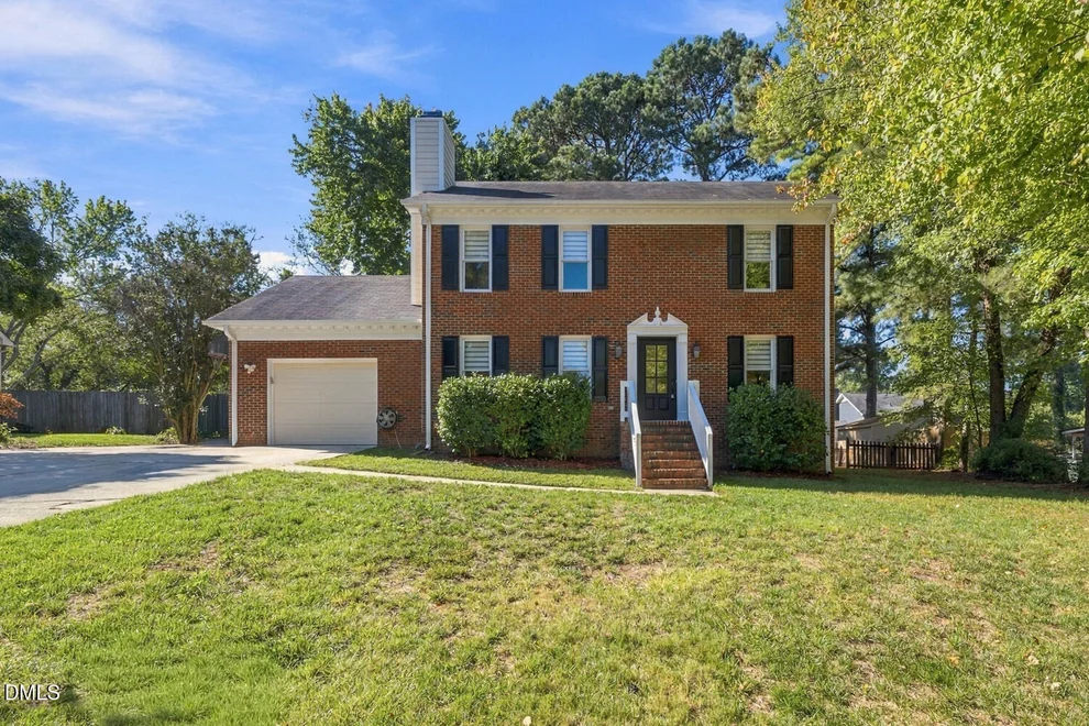 Unit for sale at 105 Pinewood Drive, Apex, NC 27502