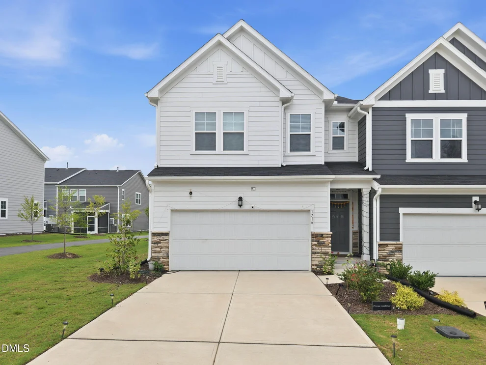 Unit for sale at 1716 Barrett Run Trail, Apex, NC 27502