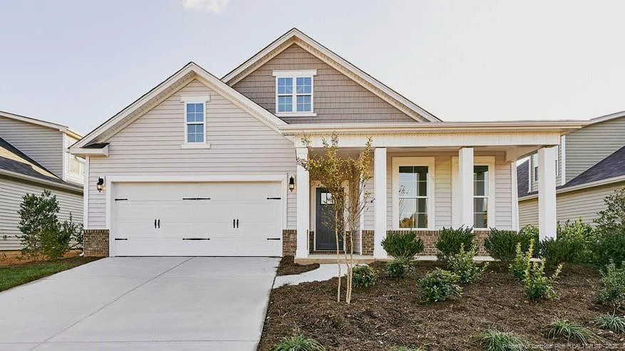 Unit for sale at 429 Thistle Meadow Lane, Aberdeen, NC 28315