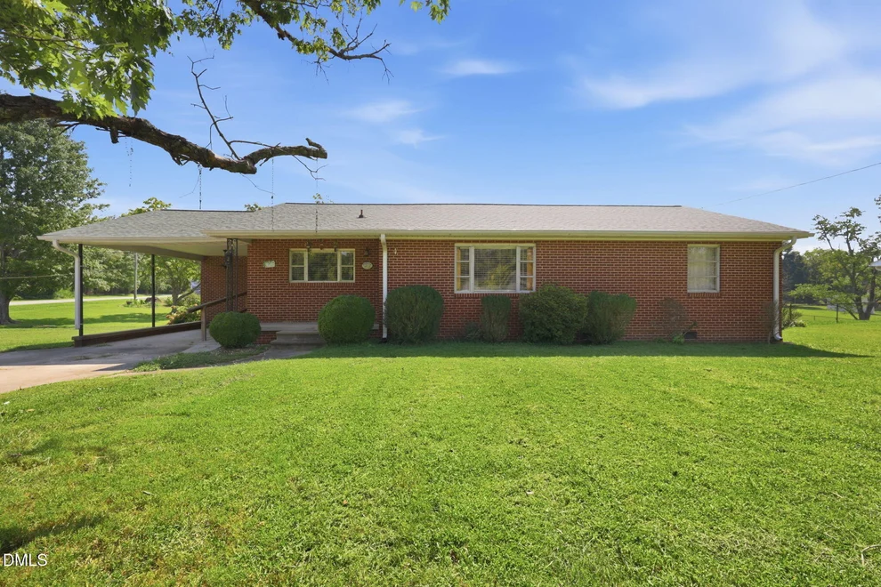 Unit for sale at 1700 Parham Drive, Graham, NC 27253