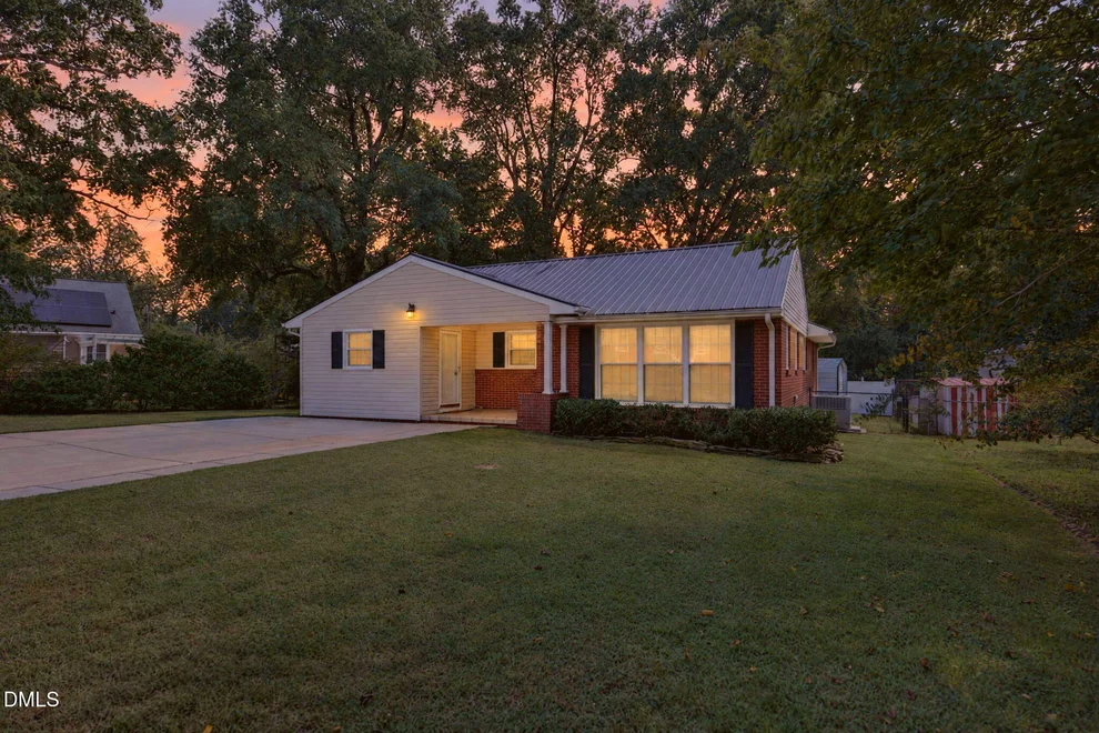 Unit for sale at 1408 Harriet Drive, Burlington, NC 27215