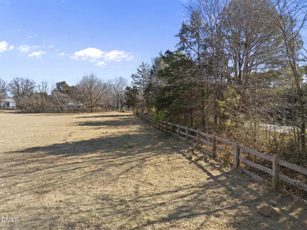 Unit for sale at 2a Dairyland Road, Chapel Hill, NC 27516