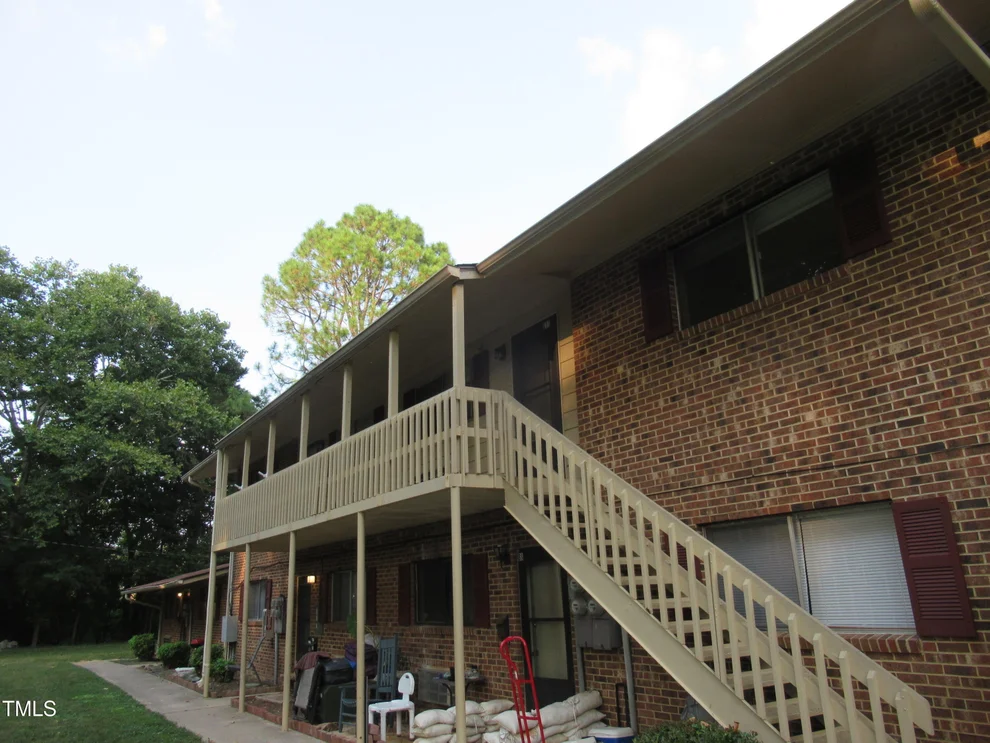 Unit for sale at 130 S Estes Drive, Chapel Hill, NC 27514