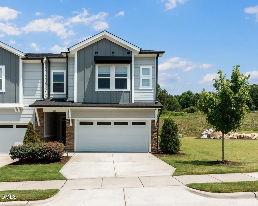 Unit for sale at 200 Deardom Way, Chapel Hill, NC 27516