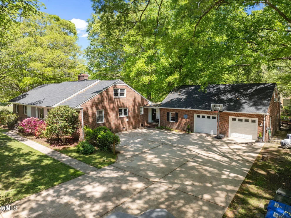 Unit for sale at 68 Oakwood Drive, Chapel Hill, NC 27517