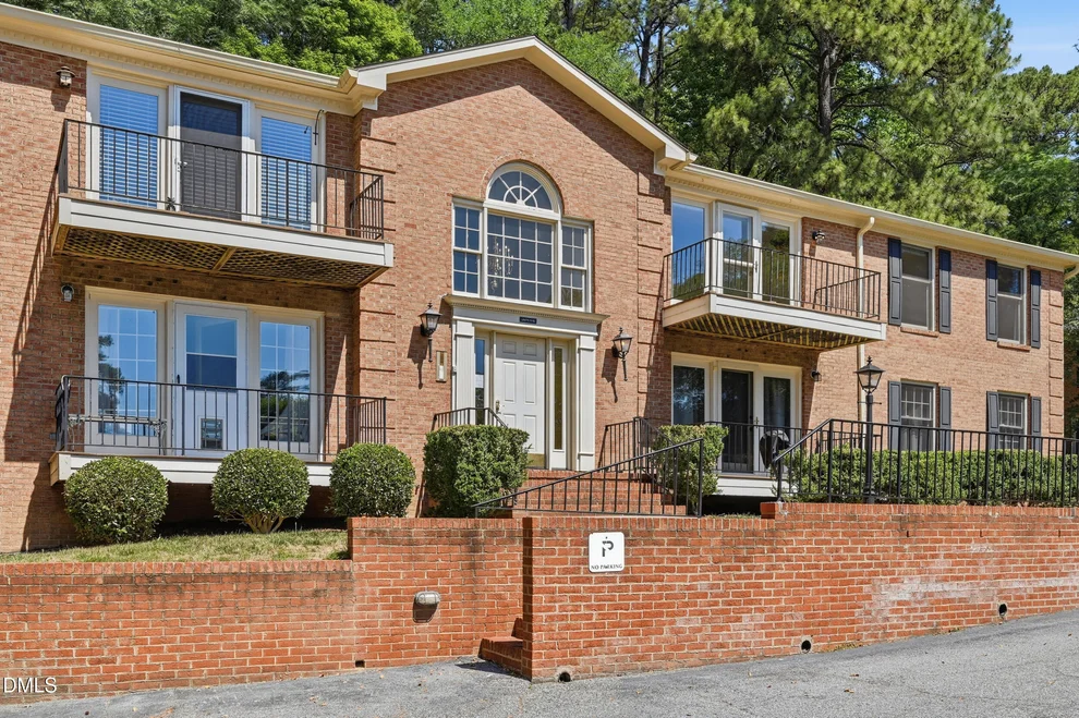 Unit for sale at 1515 E Franklin Street, Chapel Hill, NC 27514