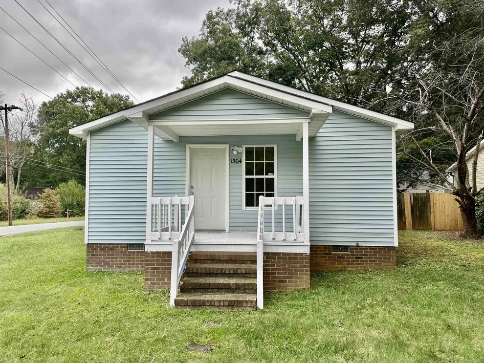 Unit for sale at 1304 Queen Ann Street, Burlington, NC 27217