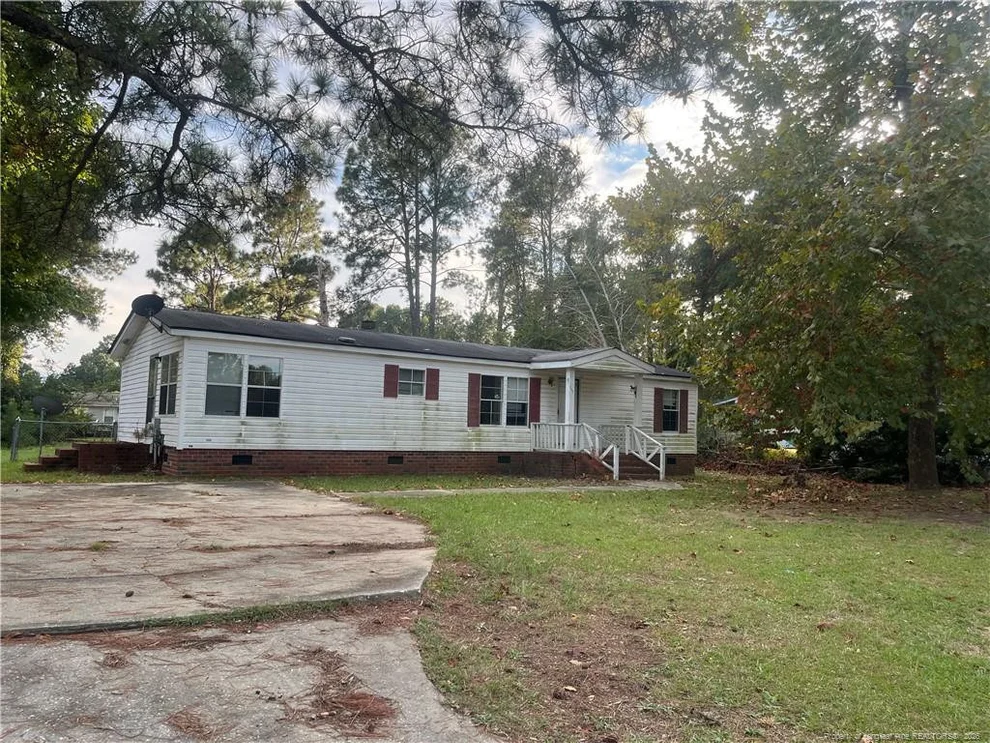 Unit for sale at 417 Dunrobin Drive, Raeford, NC 28376