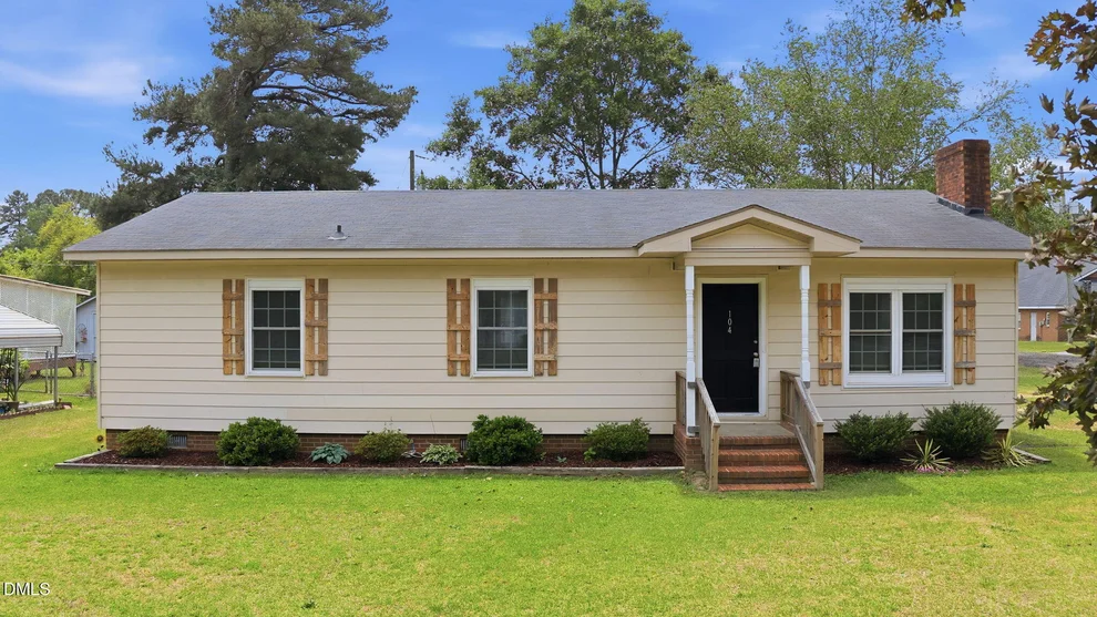 Unit for sale at 104 E Caroline Avenue, Smithfield, NC 27577