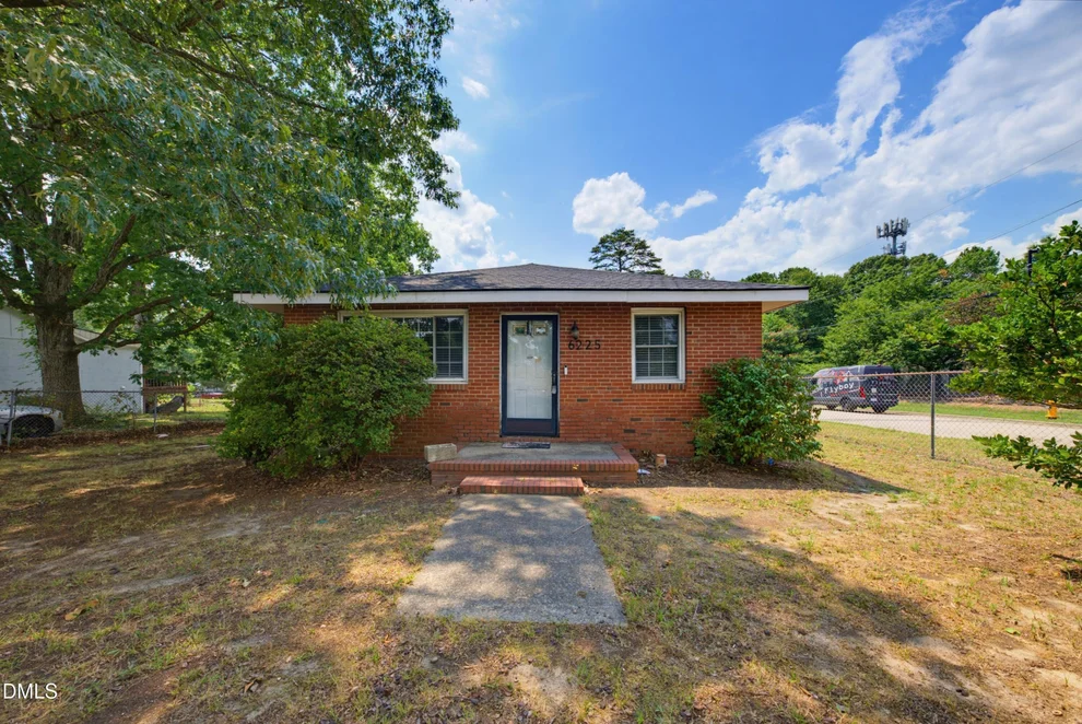 Unit for sale at 6225 Creedmoor Road, Raleigh, NC 27612