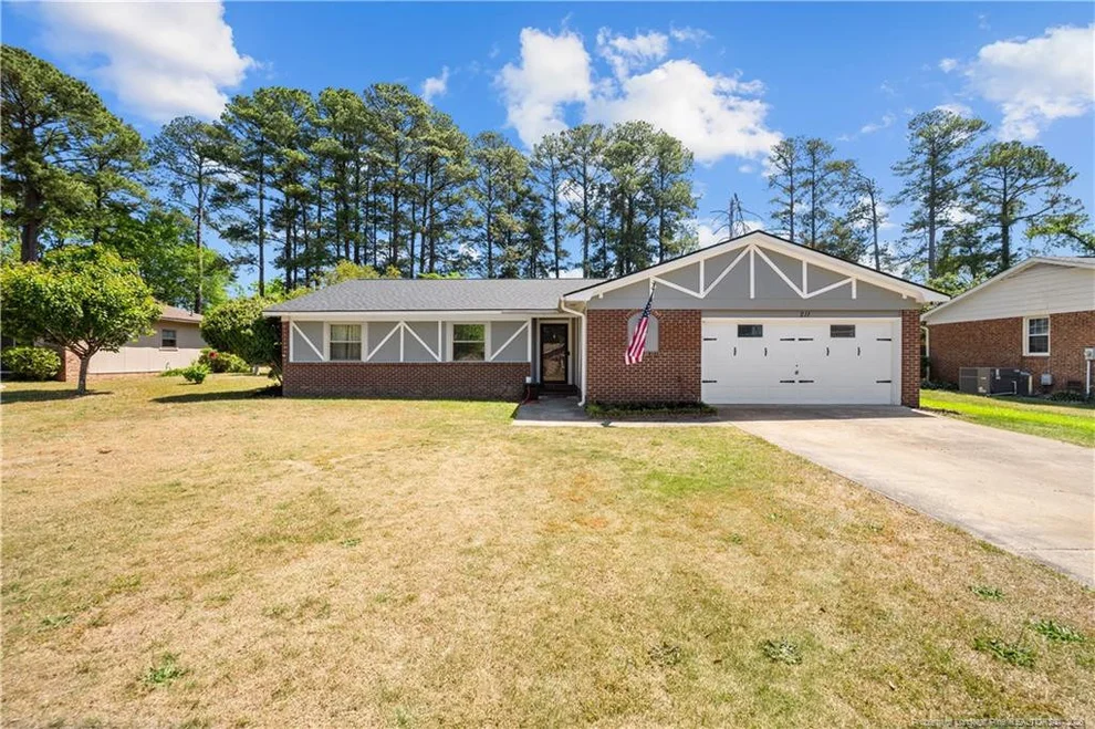Unit for sale at 211 Wintergreen Drive, Fayetteville, NC 28314