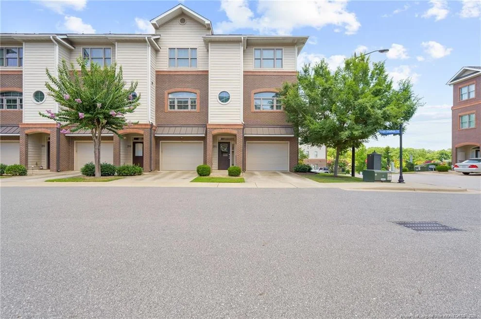 Unit for sale at 285 Hugh Shelton Loop, Fayetteville, NC 28301