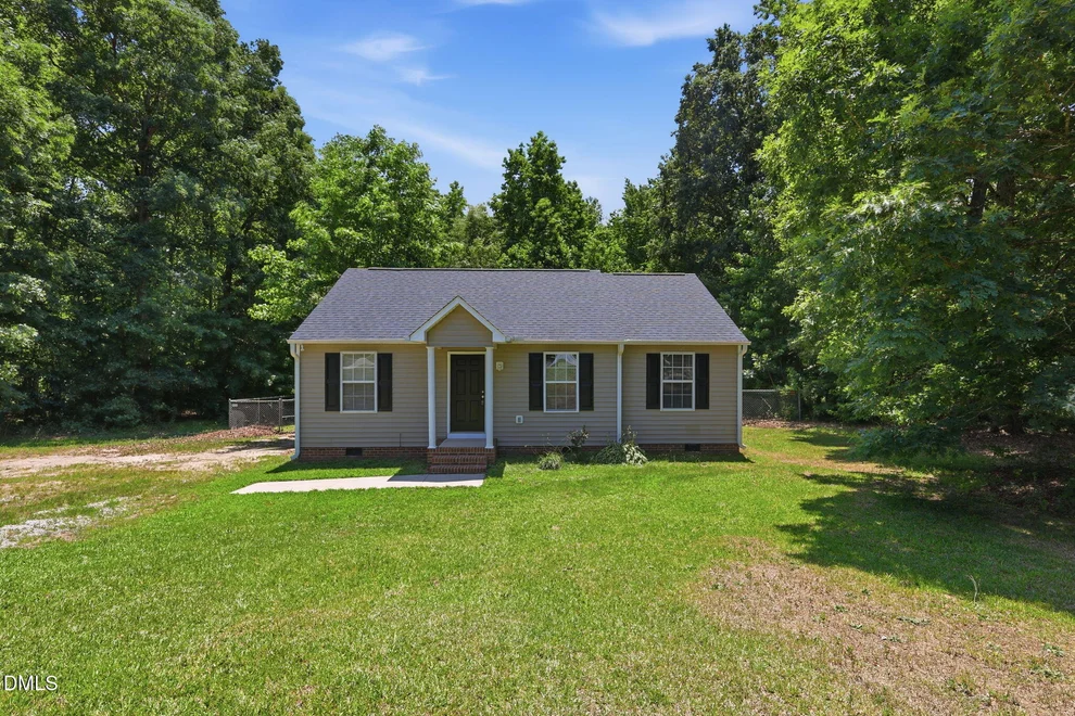 Unit for sale at 129 Pinto Lane, Zebulon, NC 27597