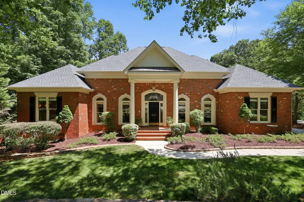 Unit for sale at 1017 Old Meetinghouse Way, Raleigh, NC 27615