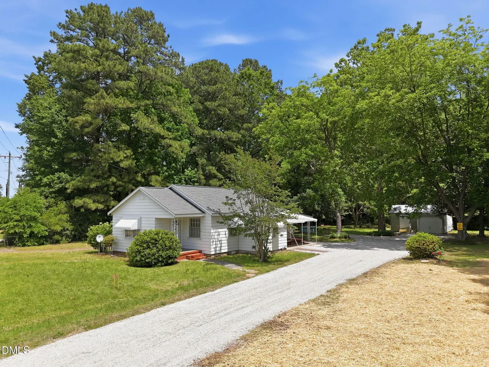 Unit for sale at 1094 Wilsons Mills Road, Smithfield, NC 27577