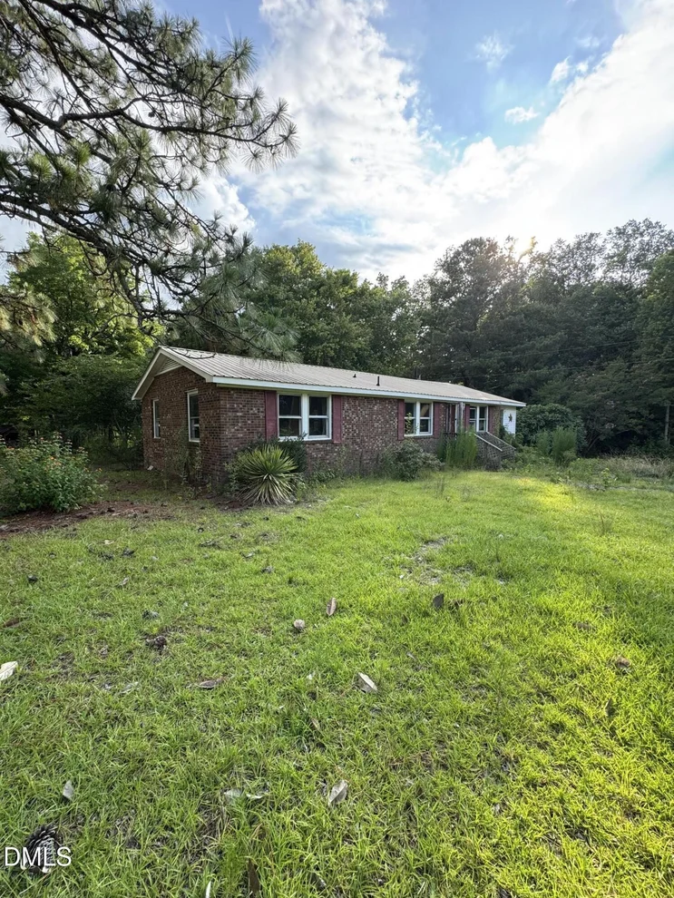 Unit for sale at 2633 Tanbark Drive, Nashville, NC 27856