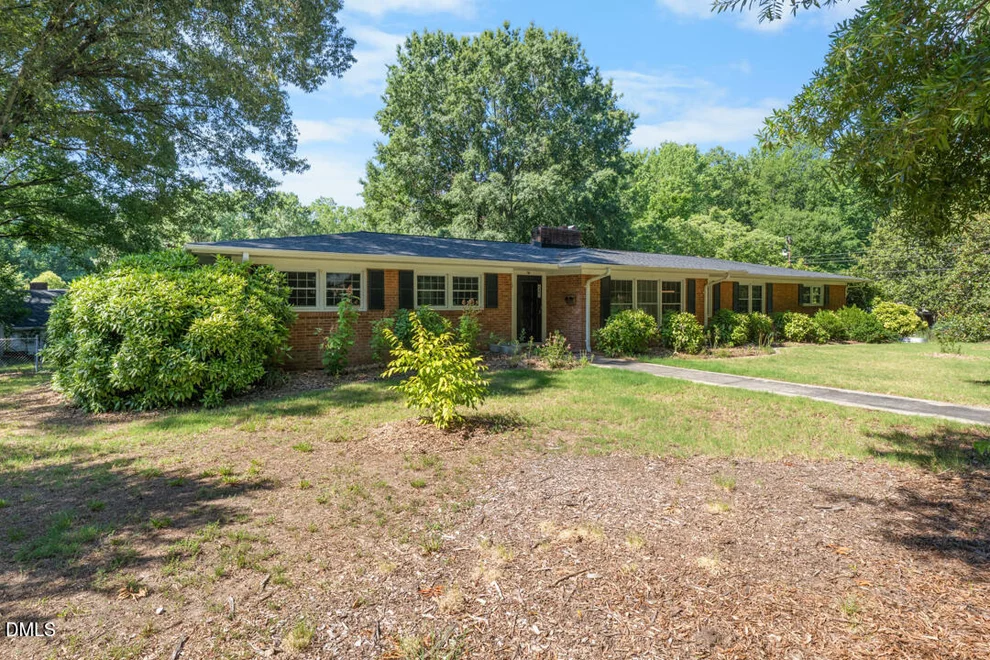 Unit for sale at 2034 Woodland Avenue, Burlington, NC 27215