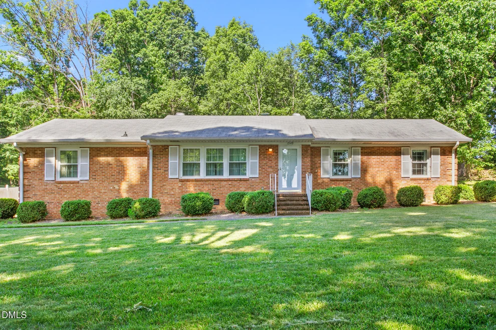Unit for sale at 1949 Neelley Road, Pleasant Garden, NC 27313