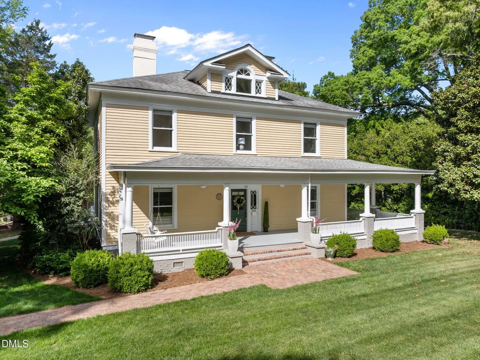 Unit for sale at 400 Ransom Street, Chapel Hill, NC 27516