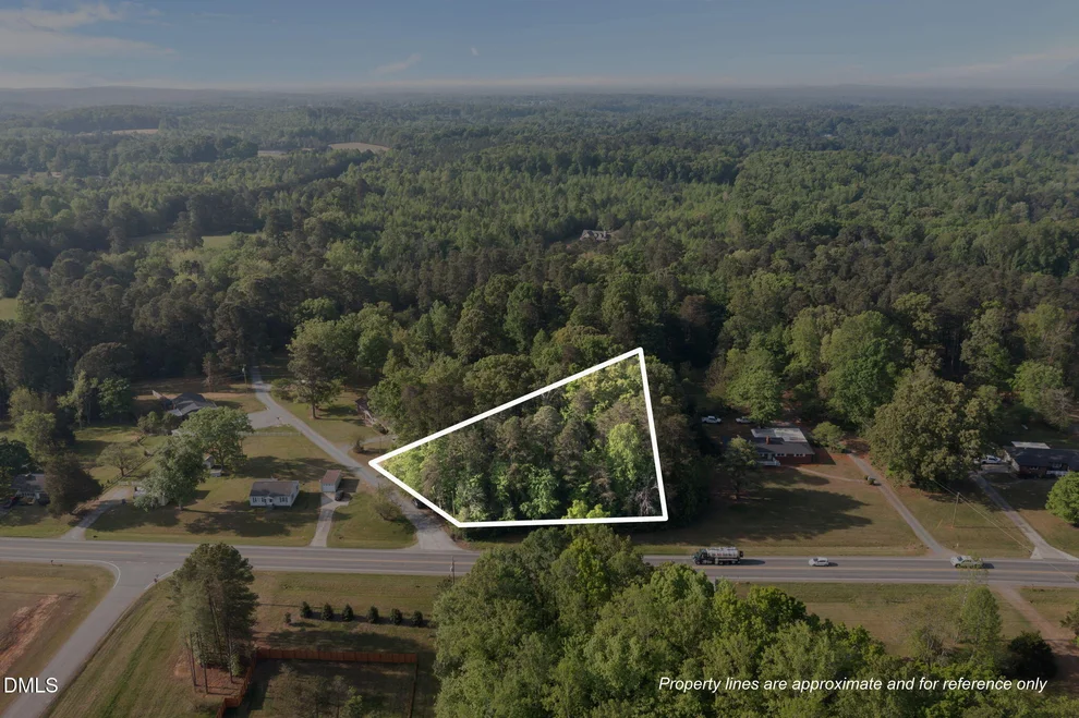 Unit for sale at 2698 Meadow Creek Lane, Graham, NC 27253