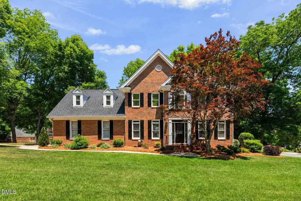 Unit for sale at 113 Stoneleigh Drive, Cary, NC 27511