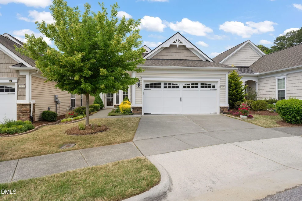 Unit for sale at 725 Bradhurst Place, Cary, NC 27519