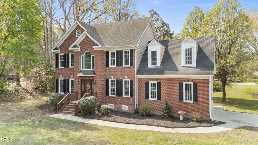 Unit for sale at 901 Birkdale Drive, Clayton, NC 27527