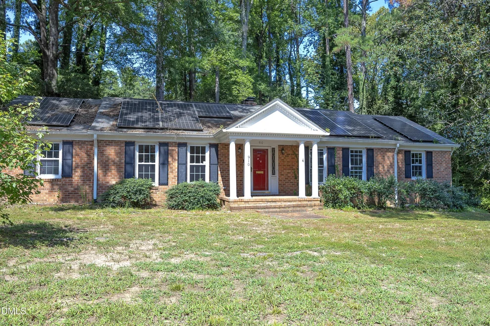 Unit for sale at 910 Parham Street, Henderson, NC 27536