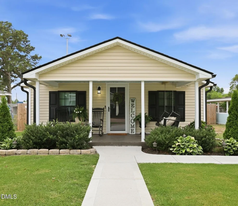 Unit for sale at 215 W Brocklyn Street, Benson, NC 27504