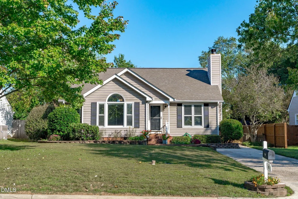 Unit for sale at 201 Perry Farms Drive, Apex, NC 27502