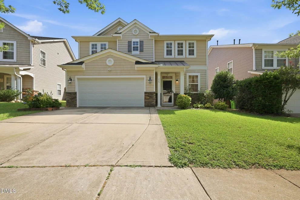 Unit for sale at 225 Amacord Way, Holly Springs, NC 27540