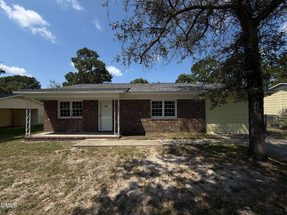 Unit for sale at 3632 Metric Drive, Hope Mills, NC 28348
