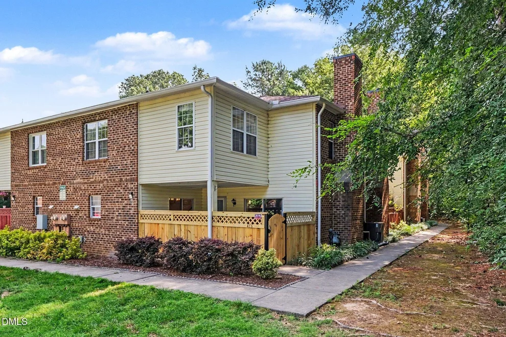 Unit for sale at 473 Summerwalk Circle, Chapel Hill, NC 27517