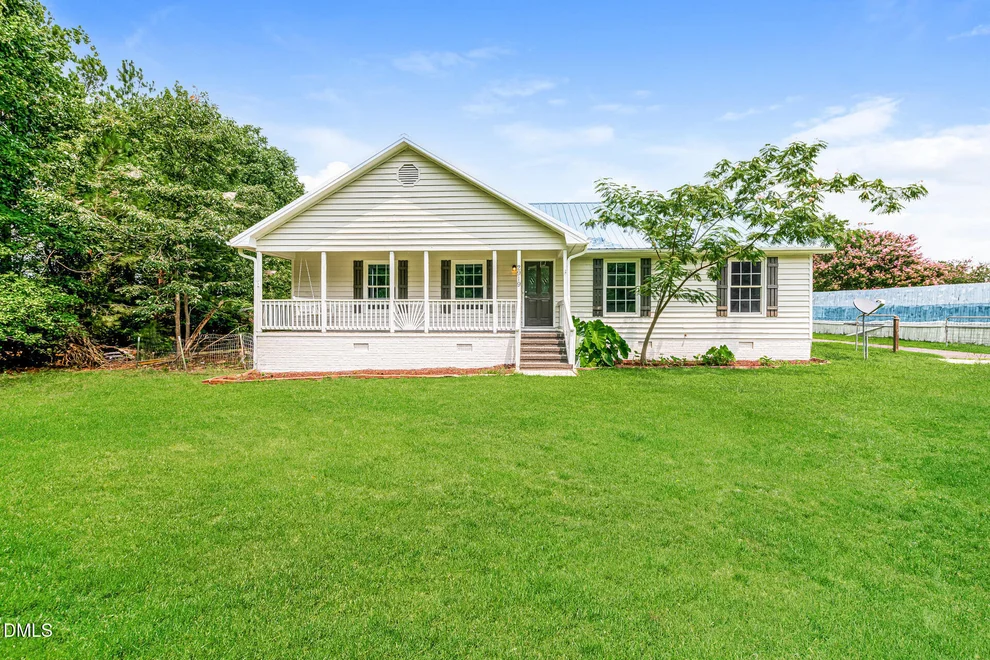 Unit for sale at 2919 Glebe Road, Henderson, NC 27537
