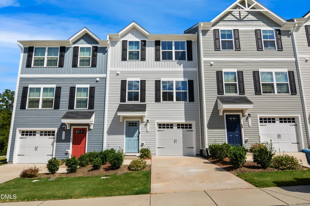 Unit for sale at 1112 Brimstone Way, Durham, NC 27704