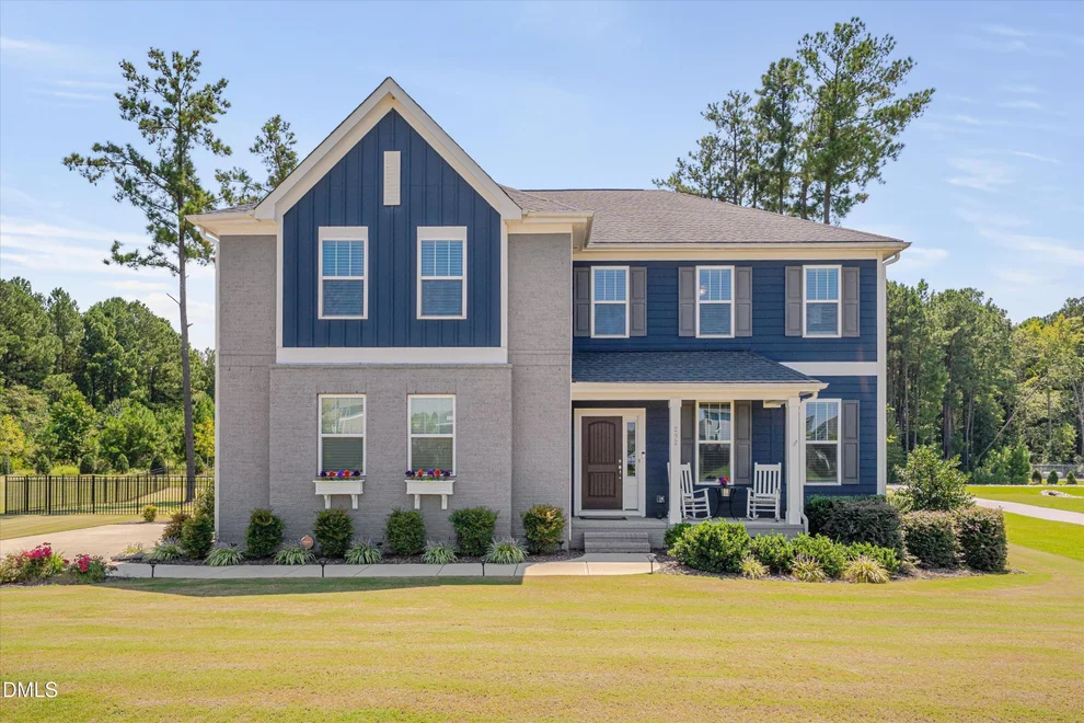 Unit for sale at 292 S Parliament Way, Clayton, NC 27520