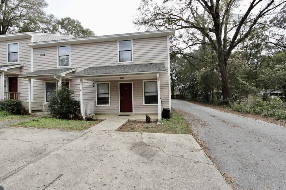 Unit for sale at 205 Marquette Street, Niceville, FL 32578