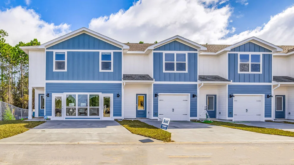 Unit for sale at 52 Hatten Court, Mary Esther, FL 32569