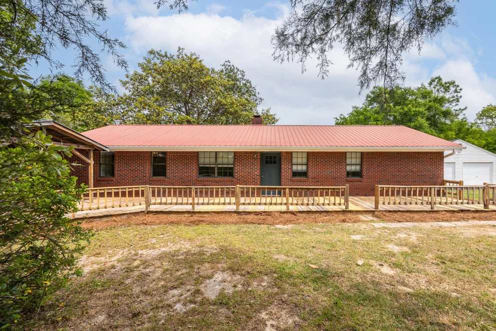 Unit for sale at 955 Bob Mccaskill Drive, DeFuniak Springs, FL 32433