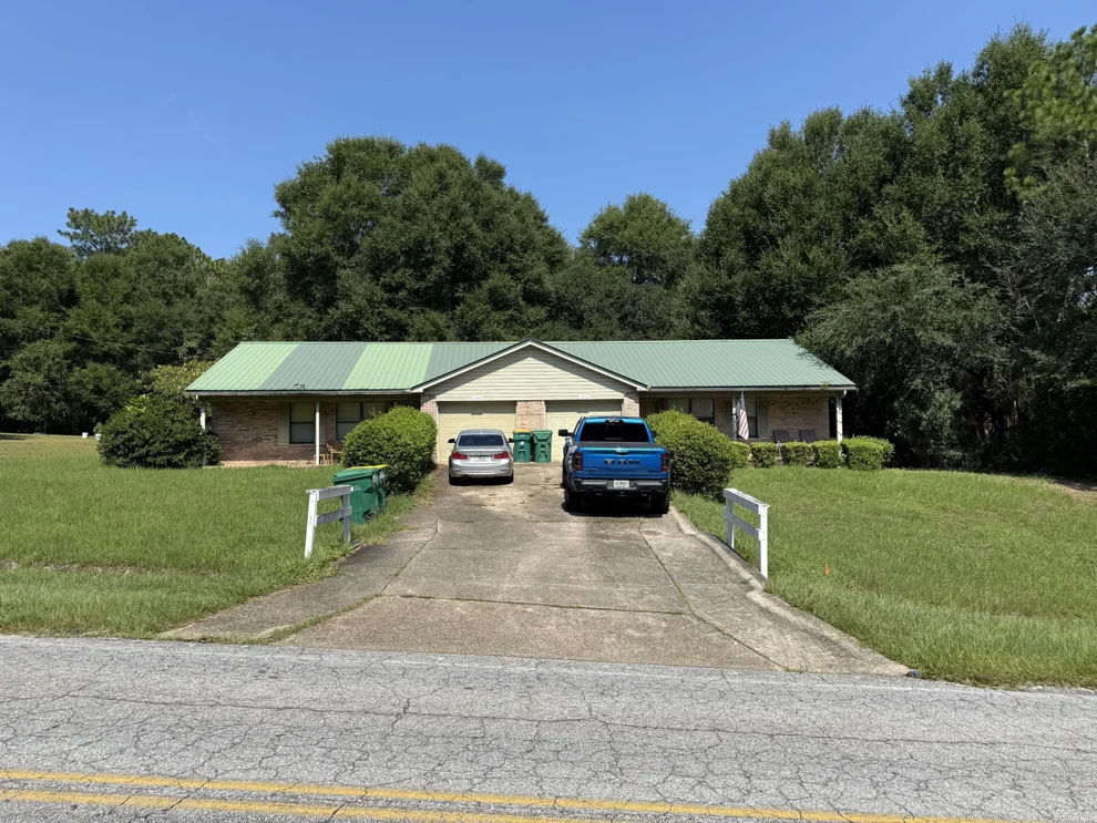 Unit for sale at 4998 Okaloosa Lane, Crestview, FL 32539