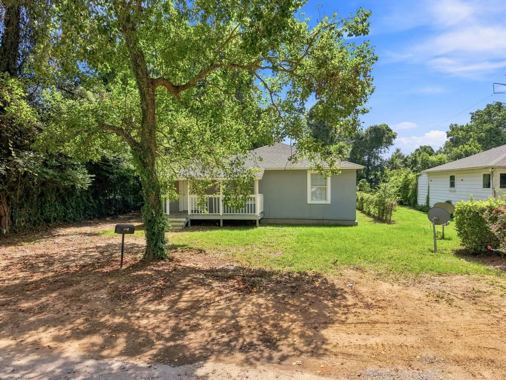 Unit for sale at 3315 W Lloyd Street, Pensacola, FL 32505