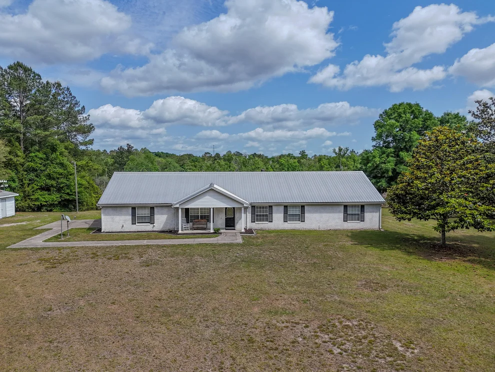 Unit for sale at 2474 Tiller Cemetery Drive, Chipley, FL 32428
