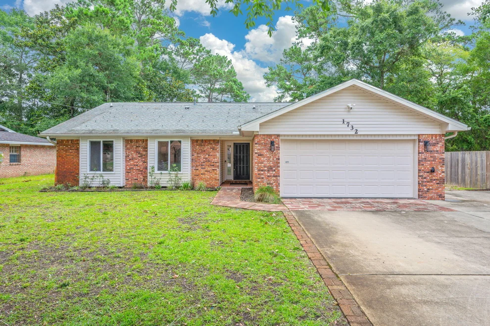 Unit for sale at 1732 Bayshore Drive, Niceville, FL 32578