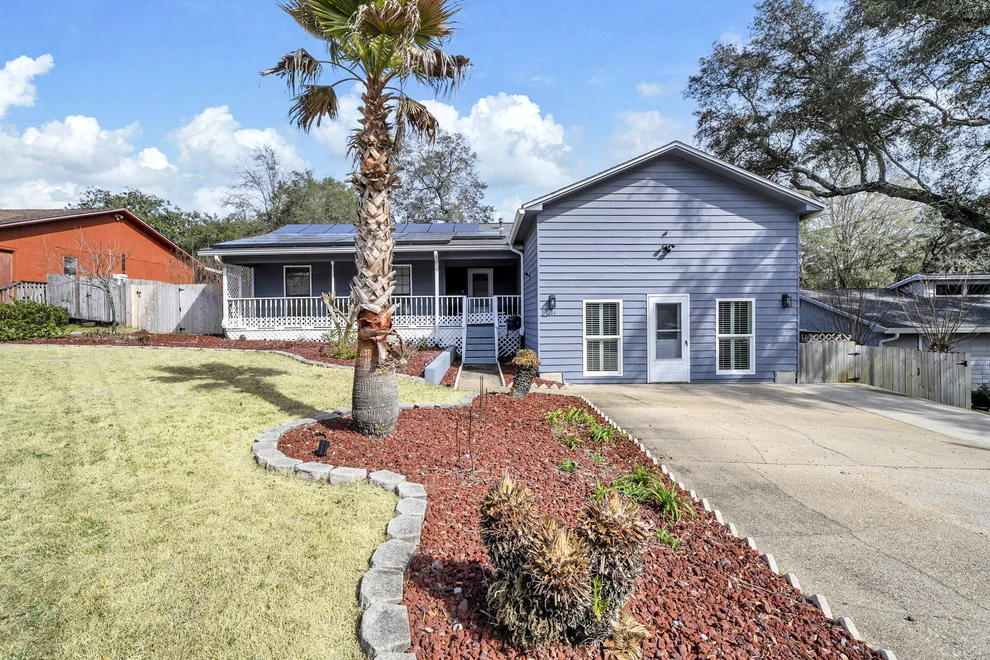 Unit for sale at 504 Miller Lane, Niceville, FL 32578