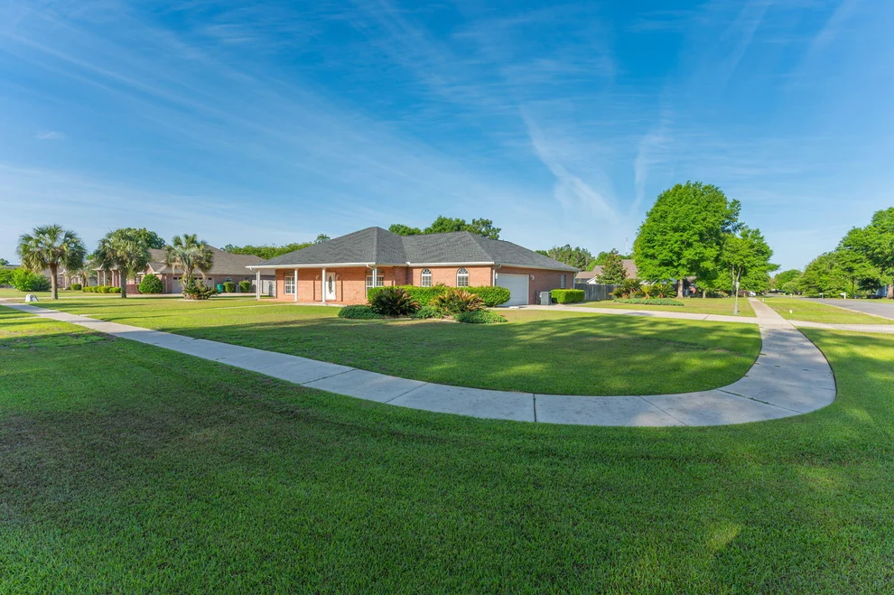 Unit for sale at 5552 Frontier Drive, Crestview, FL 32536