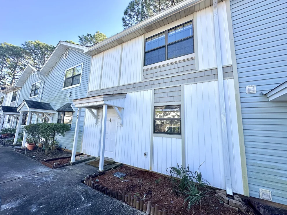 Unit for sale at 223 Oxford Court, Mary Esther, FL 32569