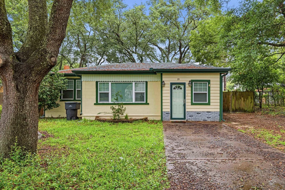 Unit for sale at 19 SW Comet Street, Fort Walton Beach, FL 32548