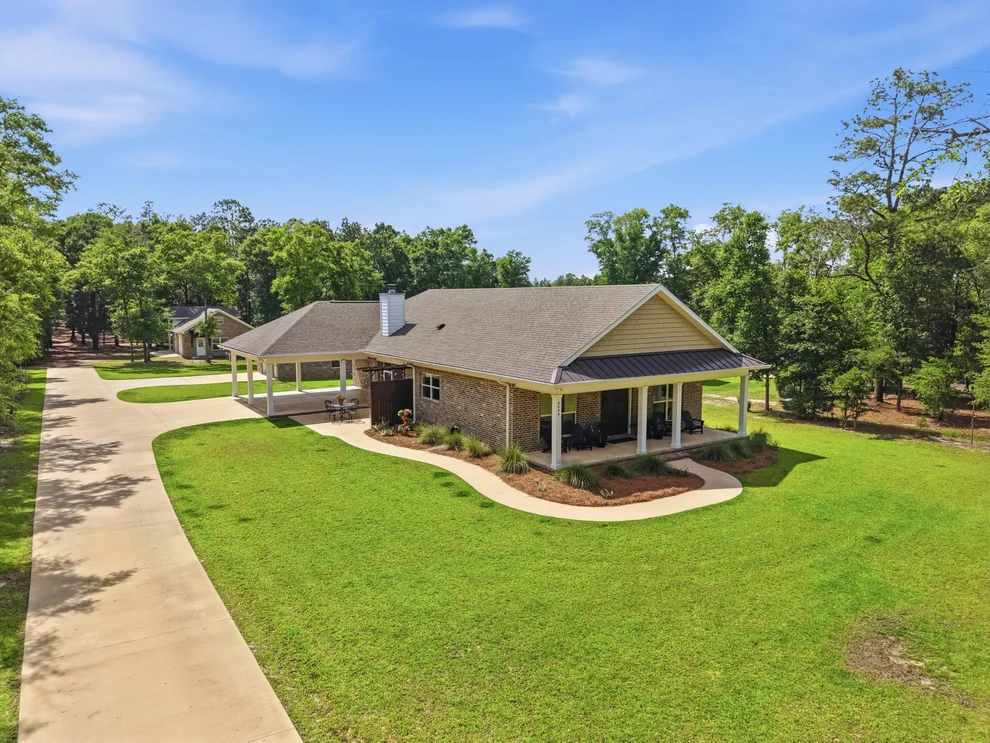 Unit for sale at 6004 Staff Road, Crestview, FL 32536
