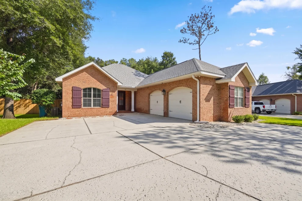 Unit for sale at 102 Black Bear Circle, Niceville, FL 32578
